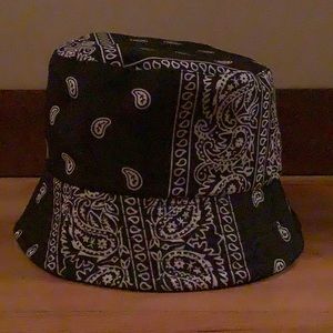 Bandana bucket hat